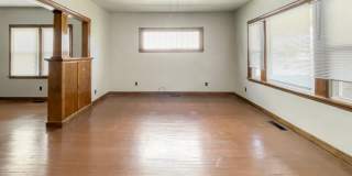 PRELEASING for AUGUST! Close to Campus: In-Unit Washer/Dryer Gallery 1