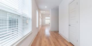 Huge Home in Perfect South Austin Location Gallery 3