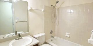 COZY 2/2 SE Townhome with Plank Floors, W/D, Stainless Steel Appliances, Carport, & W/D! Avail NOW for $1495 Gallery 24