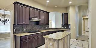 Spacious and Beautiful 4 bedroom 2 bath home located in NW OKC Gallery 11