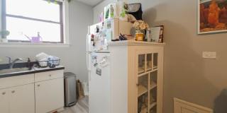 3300-02 N. Claremont / 2334-44 W. School Gallery 21