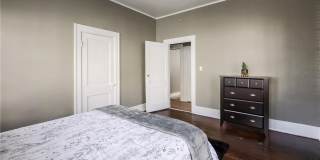 West Campus Cottage! Gallery 18