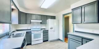Cozy Seward Park Home with Large Yard! Gallery 17