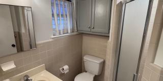 Midtown Charmer 2 Bed 2 Bath! Gorgeous Updates! Gallery 8
