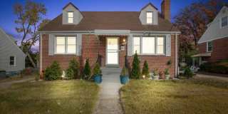 121 ONONDAGA Drive Gallery 1