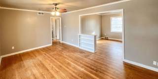 Charming Home Near 15th & Boulevard Gallery 3