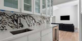10 Hampton Street Gallery 10