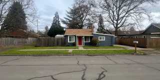 2- Bedroom 1-Bathroom Bungalow in Eugene Gallery 1