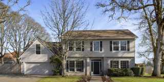 Stunning 4-Bedroom Hillsboro Home with Bonus Room, Den & RV Parking Gallery 1