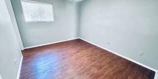 Awesome open Studio Apartments Close to Downtown Gallery 5