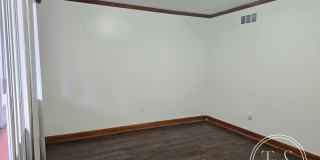 Charming 3-bedrooms/1-bath home in LaRoche Park Gallery 9