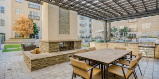 Windsor South Lamar Gallery 21