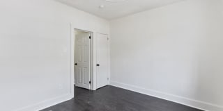 Bright 2 Bedroom, 1.5 Bath Home in Allison Hill! Gallery 17