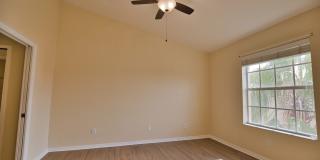 Annual Unfurnished 3rd Floor Condo in L Pavia with Community Pool! Gallery 17