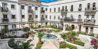 Veranda Club Gallery 23