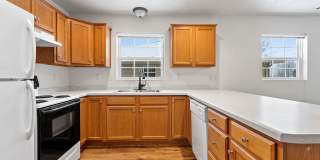 2 Bedroom 1.5 Bathroom Lower Private Entrance Gallery 1