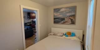 1746 W Beach Ave Gallery 10