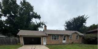 Beautifully Updated 3-Bedroom Home in Benson with Finished Basement & Attached Garage! Gallery 1