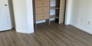 319 West Shoshone Street Gallery 18