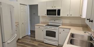 Annual Unfurnished Home with whole House Generator! 3 Bedroom, 2 Bath Home with Bonus Room off of 3rd Bedroom – with a Location to the South Venice Beach Ferry and Boat ramp neighborhood providing an optional Membership! Gallery 7