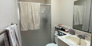 Charming 3-bedroom, 2-bathroom duplex in West Davis. Gallery 7