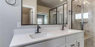 AVAILABLE NOW – Spacious 3 Bed, 2 Bath Home in Desirable Edmond Neighborhood Gallery 22