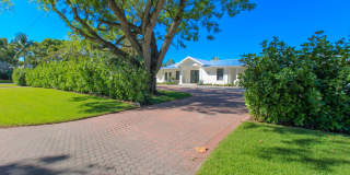 ** LUXURY AT ITS FINEST ** STUNNING TOP TO BOTTOM THIS 4 BED-5 BATH SINGLE FAMILY POOL AND SPA HOME IN COQUINA SANDS FOR A SEASONAL OR ANNUAL TENANT ** Gallery 7