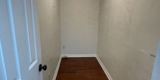 Gorgeous Commercial Unit off of North Market! Gallery 8