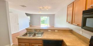 3/2.5 Townhouse For Rent in SouthMeadow Gallery 8