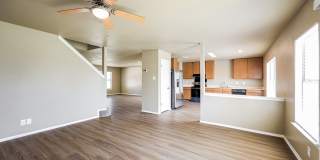 Recent remodeled! 4 bedroom, two living areas and loft! Gallery 9