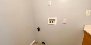 For Rent: 2401 S Mulberry St. 2 Bedroom 1 Bathroom Home Coming Soon! New Flooring! Gallery 10