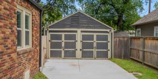 Completely remodeled like new Gingerbread midtown cottage with gleaming hardwoods, converted from a 3/1 to a 3/2. Gallery 44