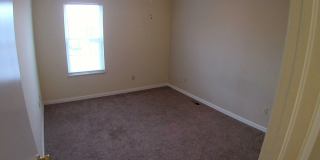 Experience Aurora living in this spacious 3-bedroom, 2-bathroom home Gallery 9