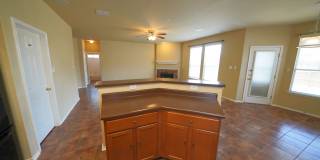 Spacious Home in Cibolo with 3 Car Garage! Realor Commission: $750 Gallery 19