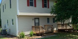 3 Bedroom 2.5 Bath Duplex Gallery 1
