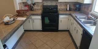 2 BR / 2.5 BA Condo on Forest Hill. Pets Considered. Available Now! Gallery 4