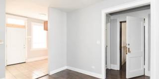 1249 Rosemont Gallery 7