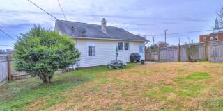 Knoxville 37917 - 3 bedroom, 2 bath Craftsman Home - Contact Ryan Fogarty (865) 333-4840 Gallery 20