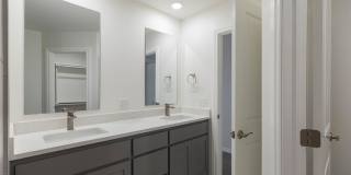 Beautiful 4 Bedroom 2 Bathroom Home in Cedar Lane Community with Storm Shelter (Neighborhood Pool and Park) Gallery 20