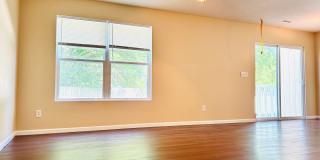 Fresh Updated Interior, Close to Fort Riley Gallery 4