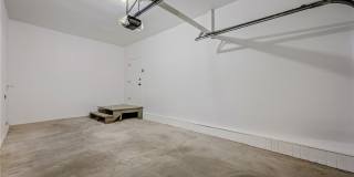 1622 Woodlawn Gallery 16