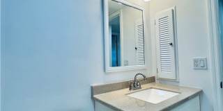 2711 1st Street unit: 102 Gallery 21