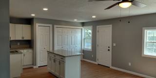 411 SE Pinecrest Dr Gallery 1