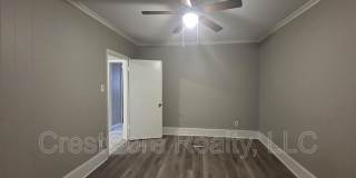 524 S Greer St Gallery 11