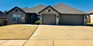 Spacious 5BR House in Centerton Gallery 1