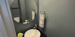 *DREAM LOCATION* 6BR Completely Renovated Duplex Gallery 12