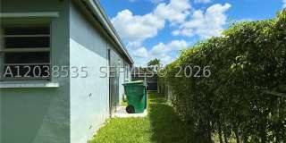 11952 SW 37th Ter Gallery 21