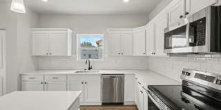4373 Pine Creek Drive Gallery 6
