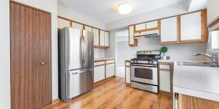 554 Abbeywood Drive Gallery 7