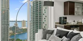 41 Se 5th St Gallery 12